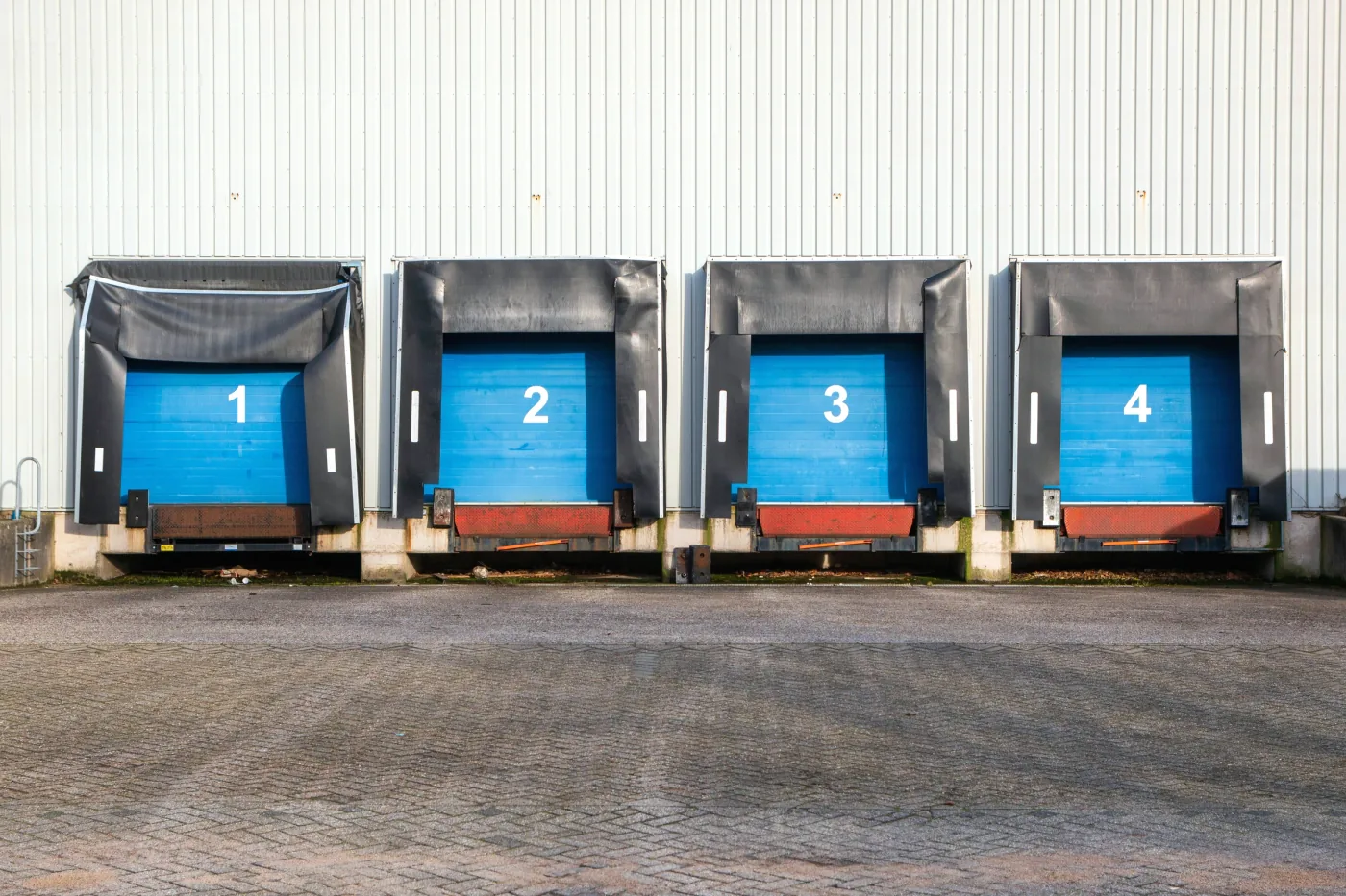 Distribution center loading bays